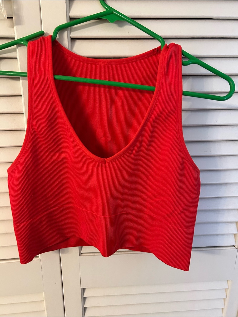 Bright Red Ribbed V-Neck Cropped Tank🚨
